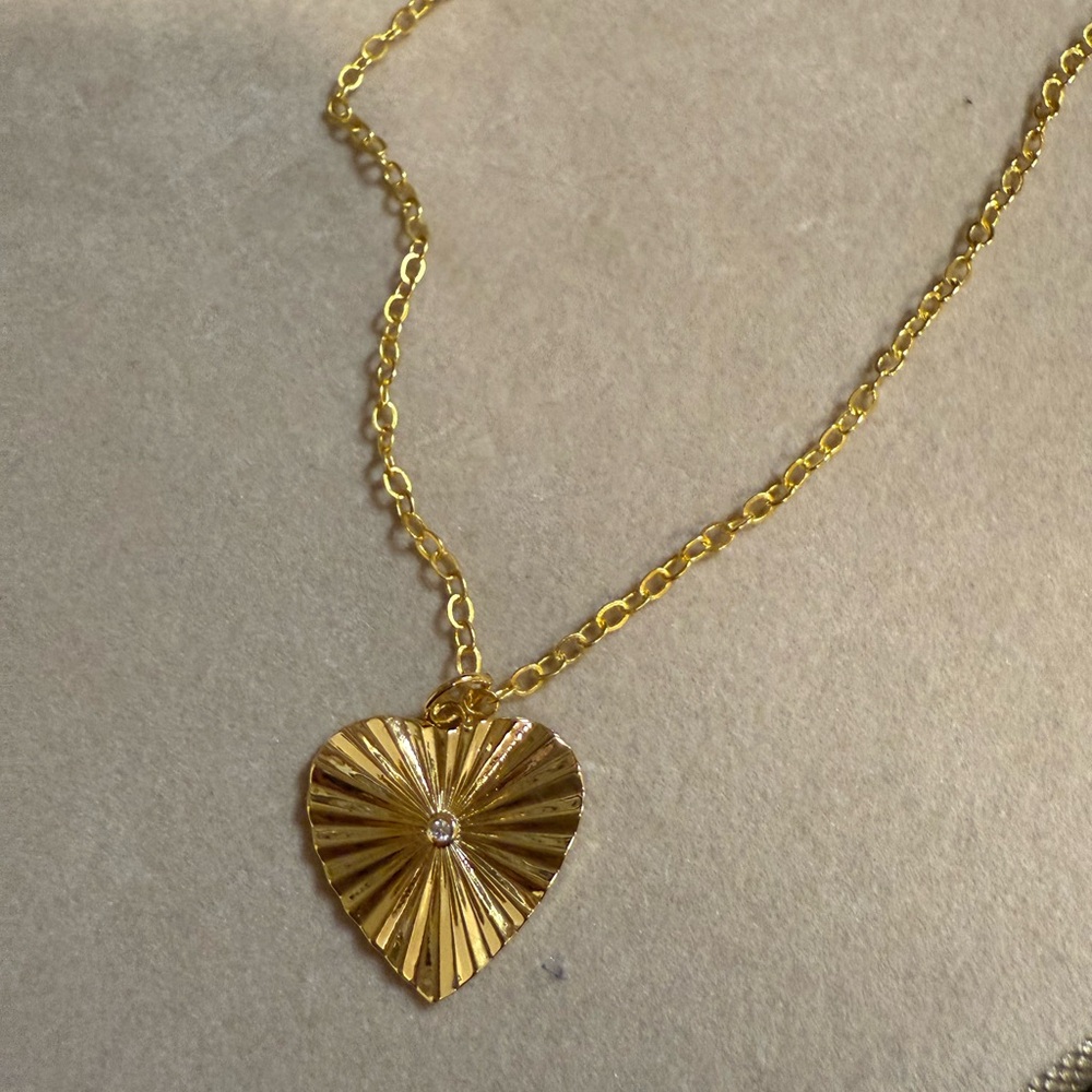 Gold Plated Fluted Heart Necklace
